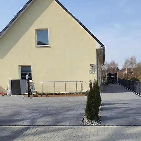 Kiel-russee Familienwohnung, Lademoeglichkeit, Co2 Frei Apartment