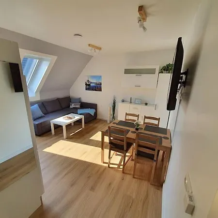 Kiel-russee Familienwohnung, Lademoeglichkeit, Co2 Frei Διαμέρισμα