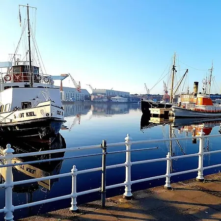 Kiel-russee Familienwohnung, Lademoeglichkeit, Co2 Frei Apartmán Kiel
