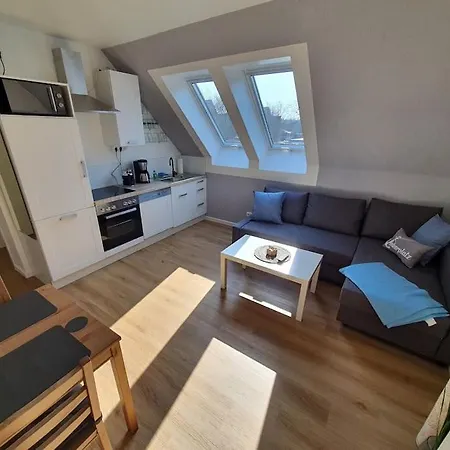 Kiel-russee Familienwohnung, Lademoeglichkeit, Co2 Frei *